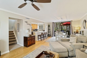 Updated Beach Villa 2 bd 2 ba just steps 2 sand
